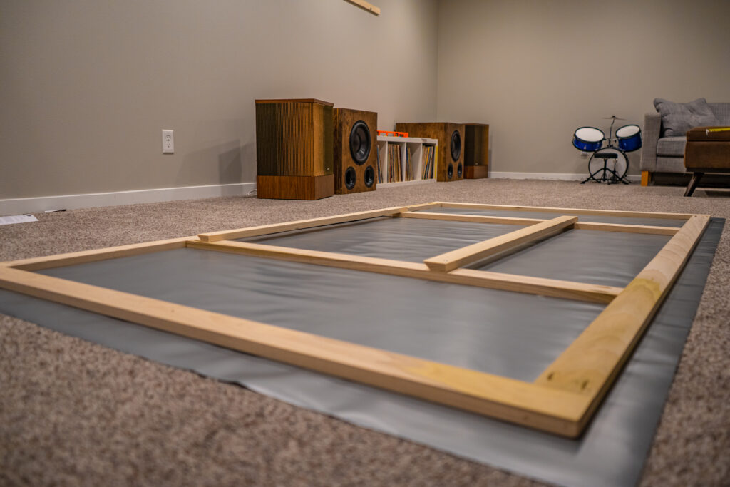 Build Your Own Projector Screen 