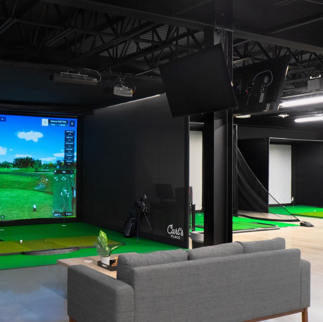 Showroom in Carl's Place golf simulator facility